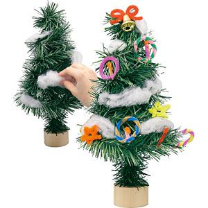 飾りつけ工作　クリスマスツリー